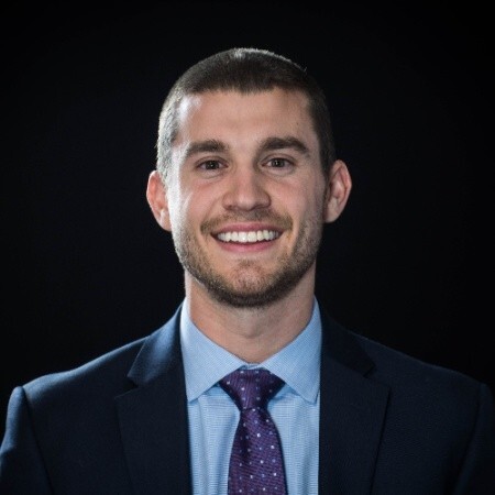 Photo of Aspireship grad Scott Krinsky, who was able to go from a career in sports sales to his new role in SaaS sales, with the help of Aspireship's SaaS Sales Foundations training course and job placement program.