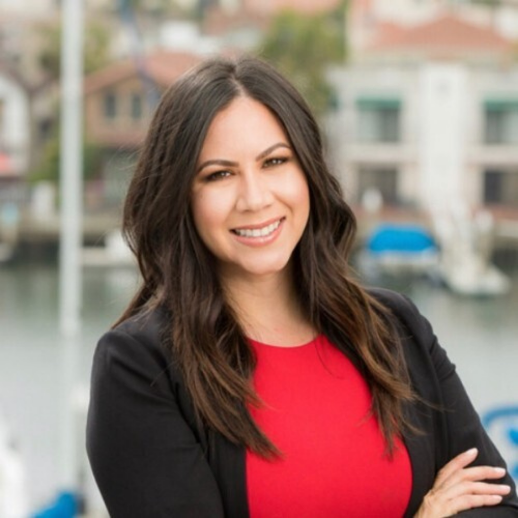 Photo of Aspireship grad Jaclyn Garcia, who was able to go from hospitality to SaaS sales, with the help of Aspireship's SaaS Sales Foundations training course and job placement program.