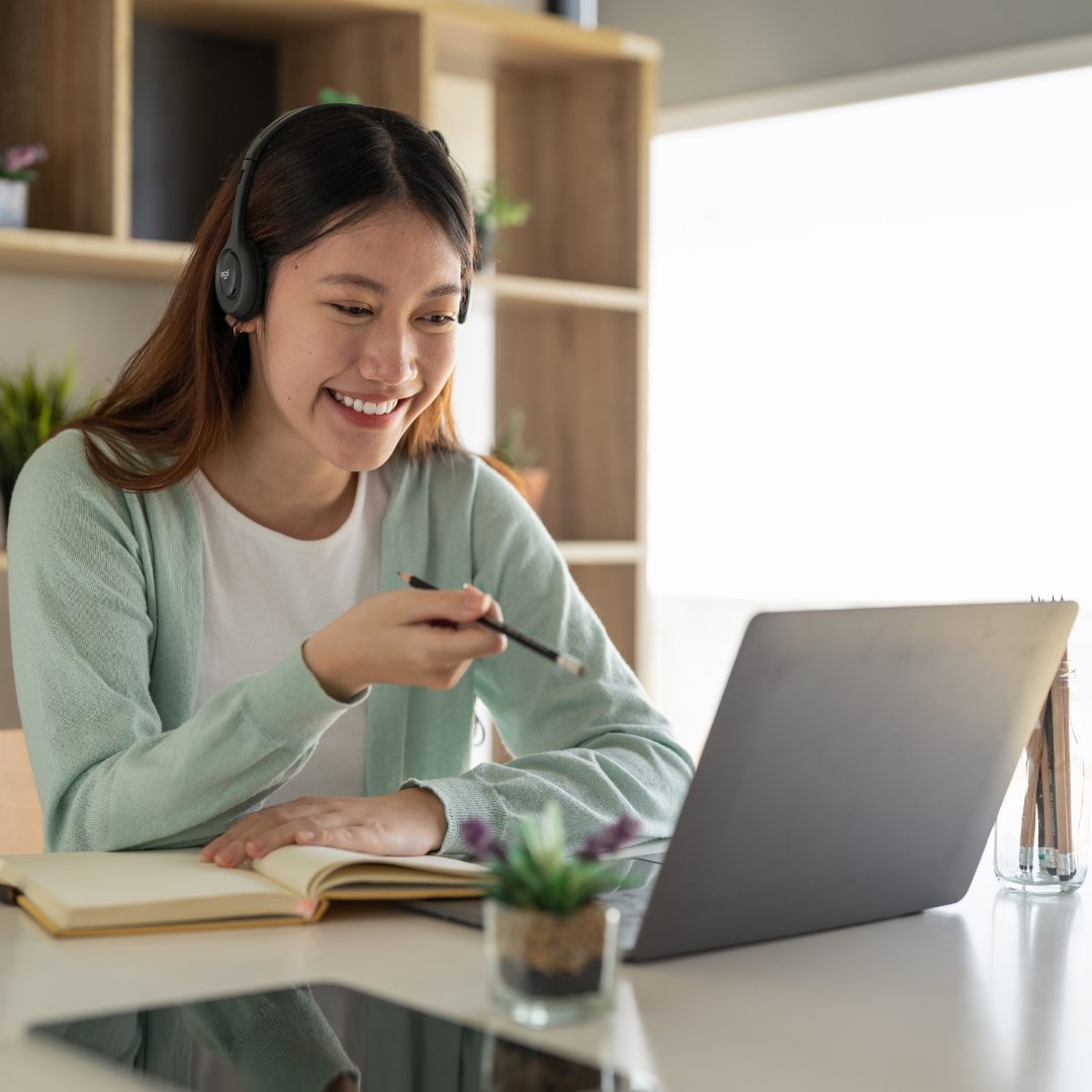 Top Employee Development Programs for B2B Teams