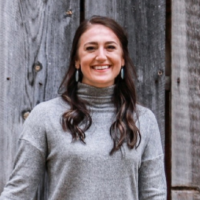 Aspireship grad Grace Martin, who was able to go from a career in healthcare to her new role in SaaS sales with the help of Aspireship's SaaS Sales Foundations training course and job placement program.
